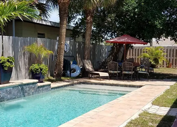 Hawaiian Cottage - Heated Pool Walk To The Beach