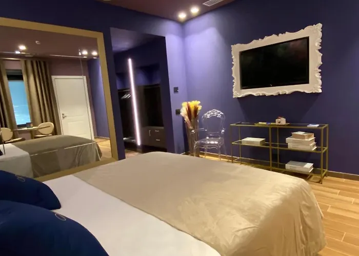 Hotel Motel Top
