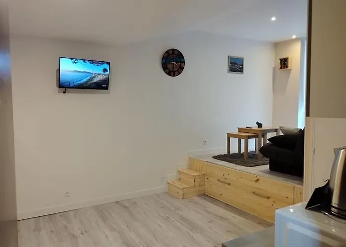 House Of Twenty- Studio Paisible A Dieppe Plage Et Gare A Pied - Situe Rue Pietonne - Wifi - Draps Et Serviettes Inclus -