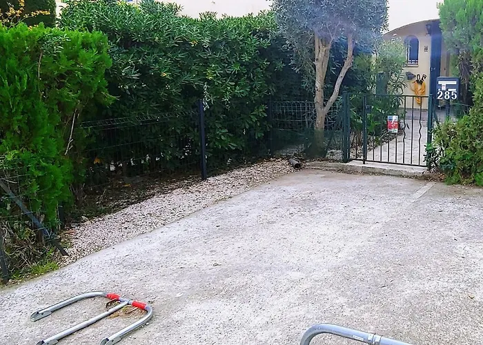 Agreable T3 Avec Terrasse, Jardin Prive Et Parking, A 300 M Des Plages Et Du Centre Ville