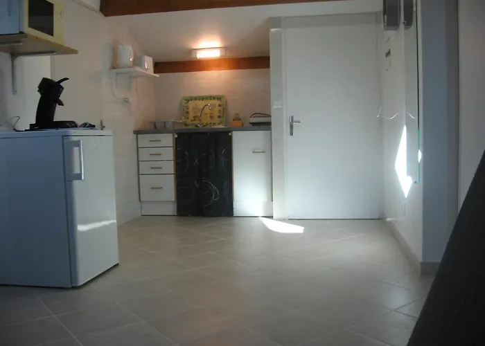 T 2 Avec Velux Sous Les Combes De 34 M2