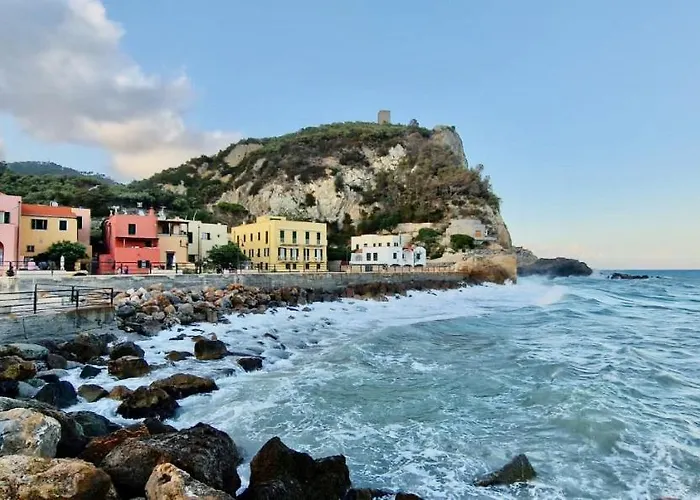 Al Bastione Del Borgo Saraceno, Varigotti