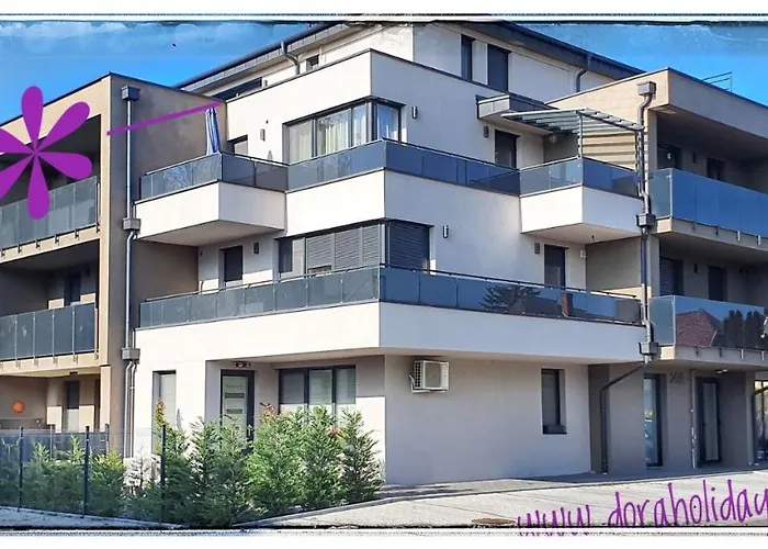 Marina Apartment By Dora