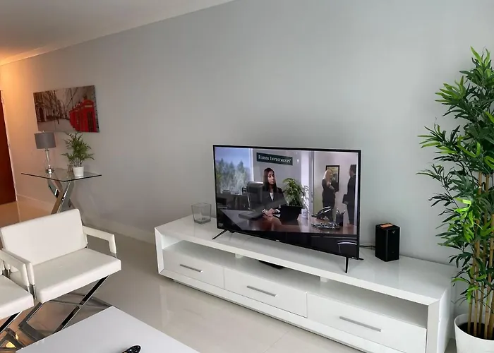Hollywood On Beach Apartment