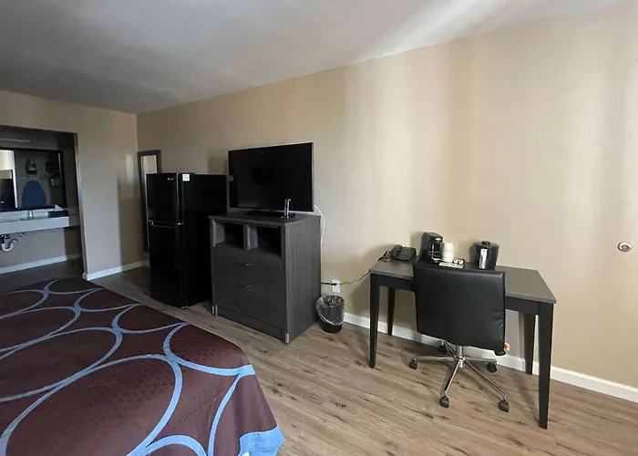 Super 8 By Wyndham Victoria - South - Hwy 59