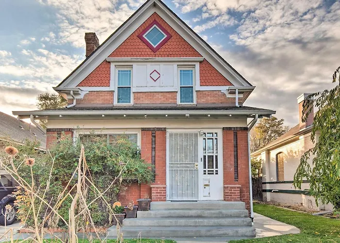 Steps To City Park + Restaurants: Denver Studio