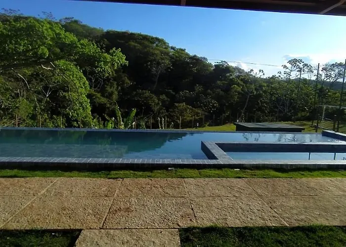 Casa em Condomínio Montserrat