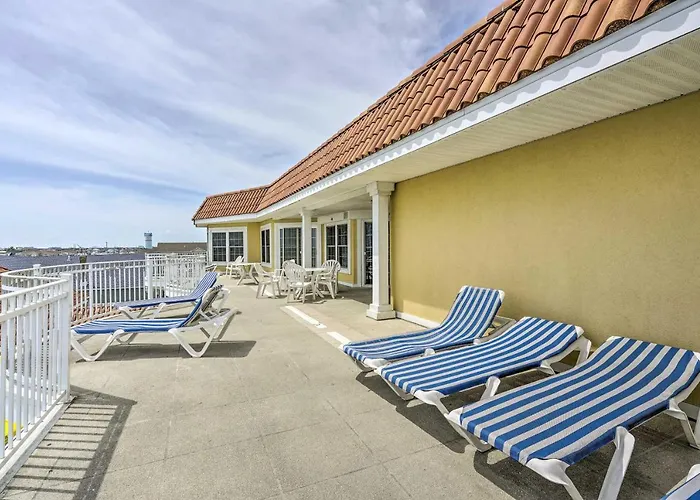 North Wildwood Condo - Beach Across Street!
