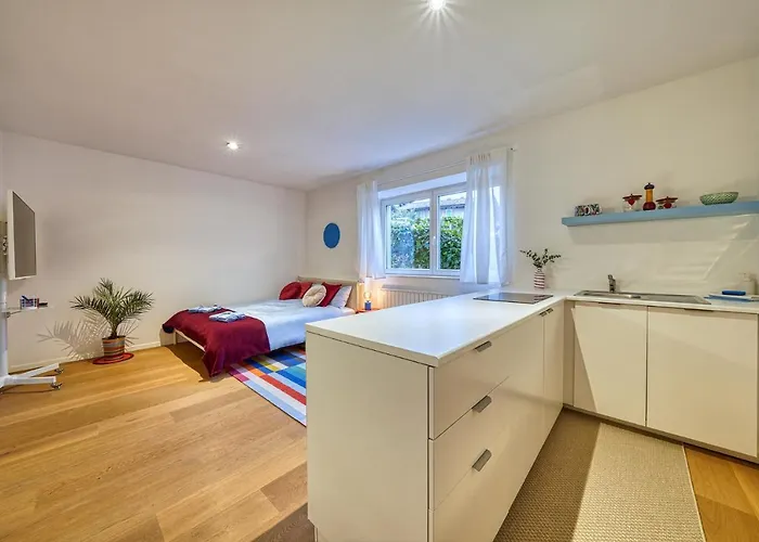 Homestwenty3 - Home One