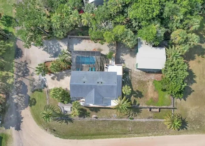 Pet-Friendly Bay View Home W Screened Pool Near Lighthouse