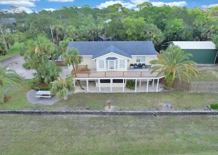 Pet-Friendly Bay View Home W Screened Pool Near Lighthouse