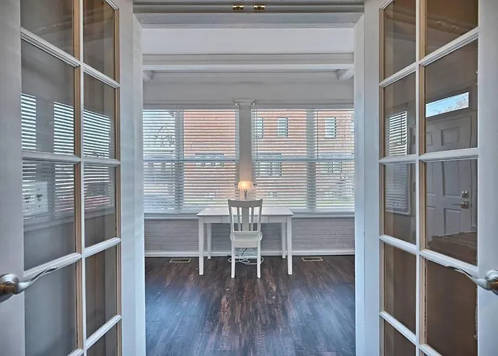 Suites On Seneca - Lovely 2 Bed 1 Bath Apartment