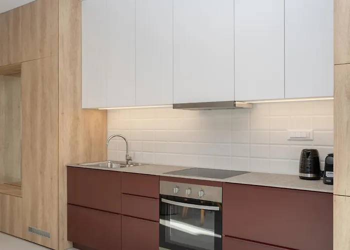 Evans Luxurious Apartment 3