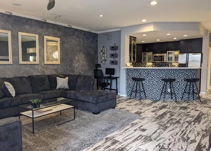 *New* Lux Scottsdale Home With Pool, Hot Tub, And Gym