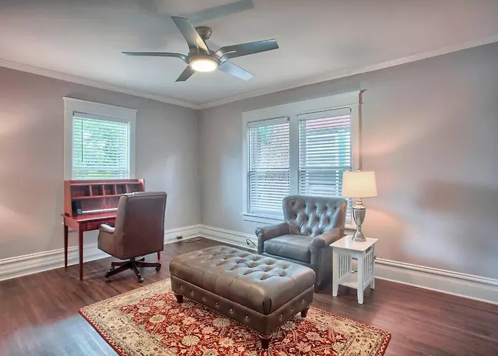 Suites On Seneca - Beautiful 1 Bedroom Apartment