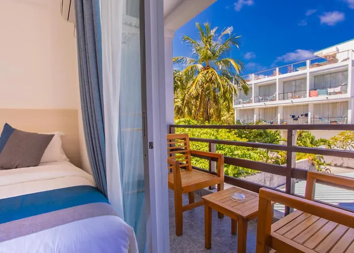 Dhiguveli Breeze