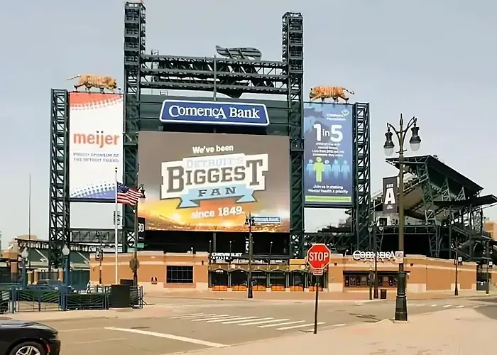 Perfect 1Br In Prime Location & View Of Stadiums
