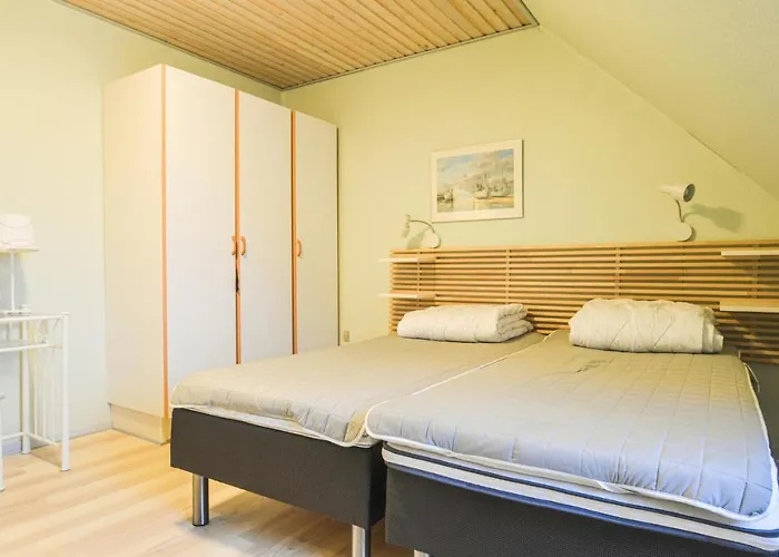 Two-Bedroom Apartment In Lokken