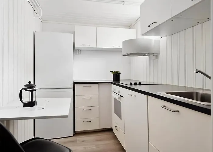 Adorable 1-Bedroom Apartment With A Fantastic View - Free Parking