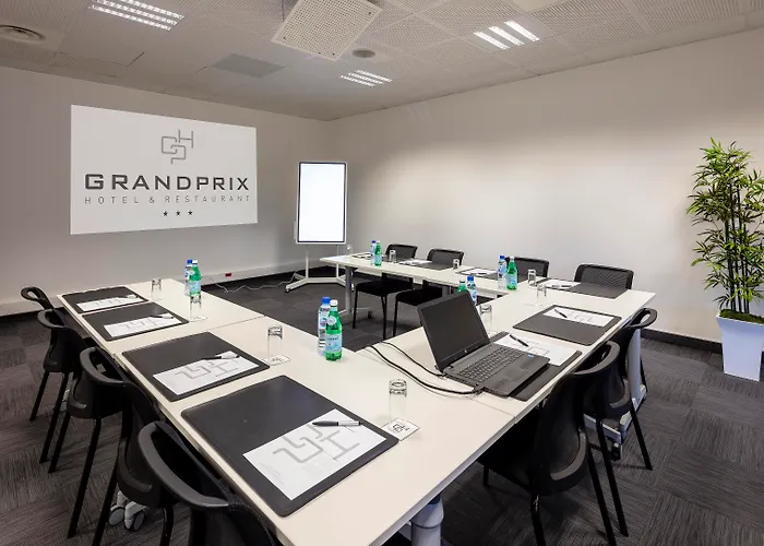 Grand Prix Hotel & Restaurant