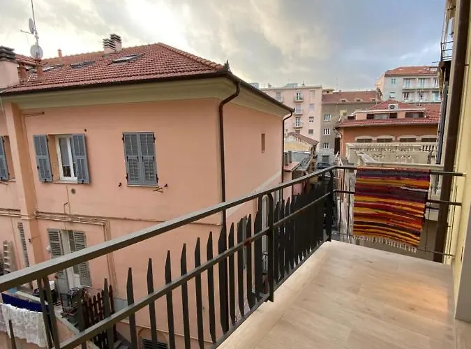 Casa Dante: Oneglia Centro-Marina-Spiagge