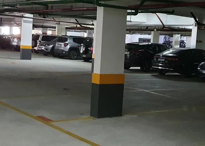 Jd. S. Lourenço - Riviera - Novo, 3 dorm, AC, 300m do mar, serviço de praia