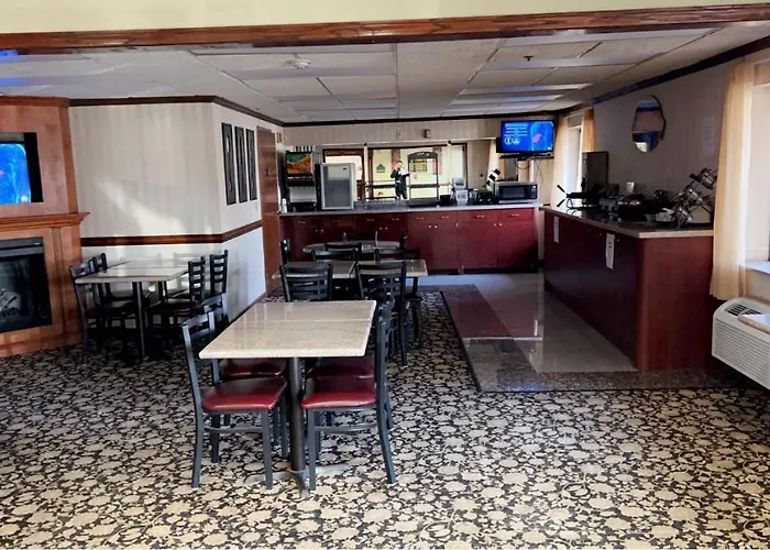 Baymont By Wyndham Battle Creek/I-94