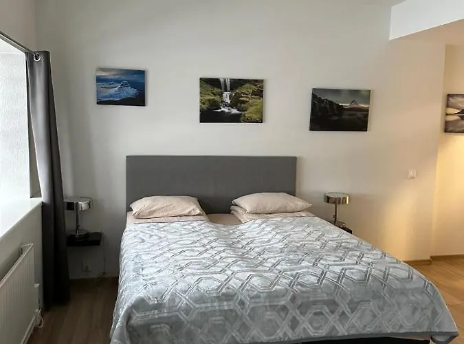 Helgrindur Guesthouse