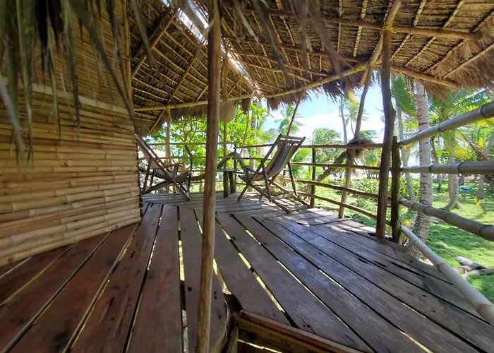 Derek'S Place Eco-Lodge