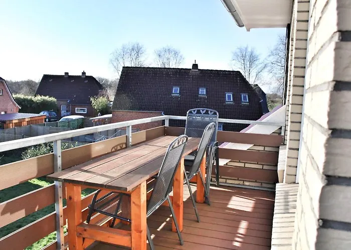 Nordsee Anker Unsere moderne 87 qm Ferienwohnung mit zwei Schlafzimmer in Norden Ortsteil Ostermarsch