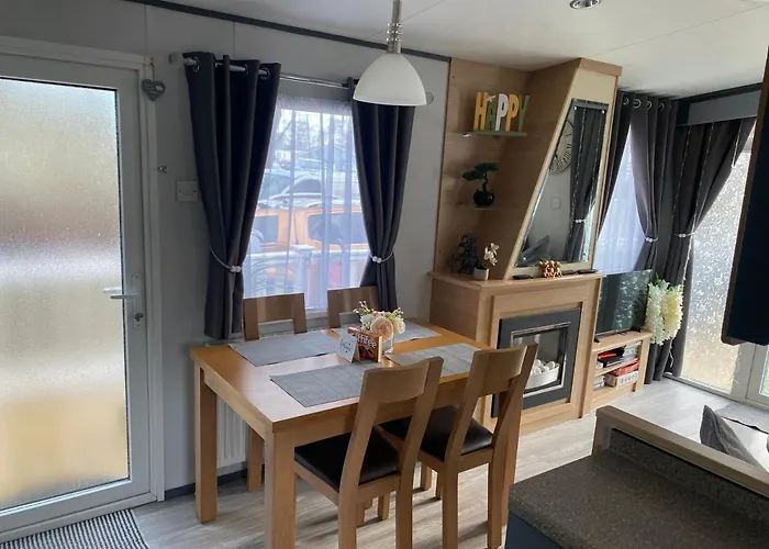 Luxury Holiday Home Happiness At Tattershall Lake#