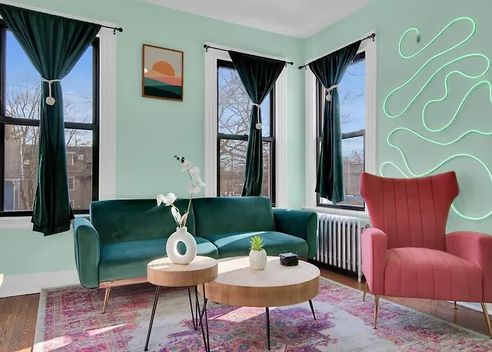 Green N' Groovy In The Heart Of East Rock Near Dt, Yale
