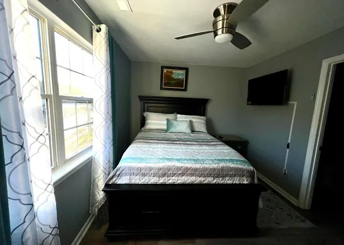 Luxury Townhome Jacksonville, Nc