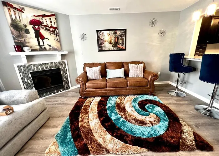 Luxury Townhome Jacksonville, Nc