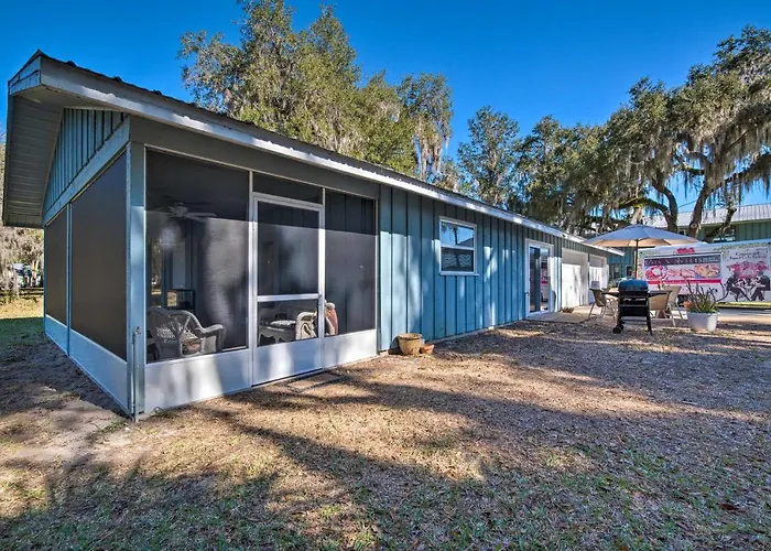 Waterfront Studio W/ Dock Access In Inglis!