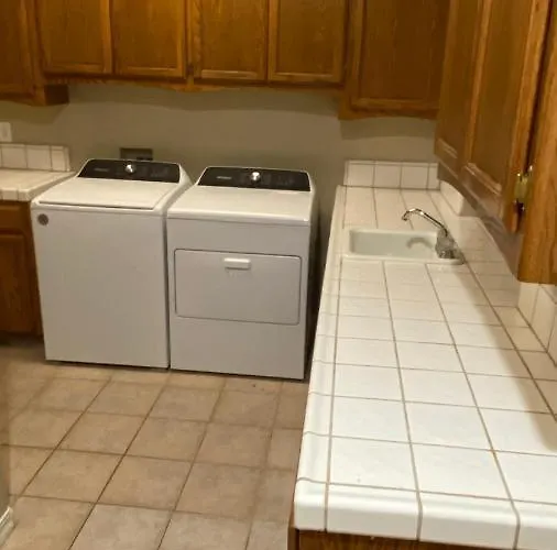 Beautiful Peaceful Desirable Home In Madera Rancho