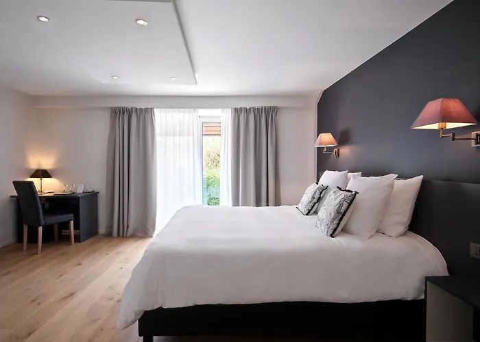 Le 24 Hotel