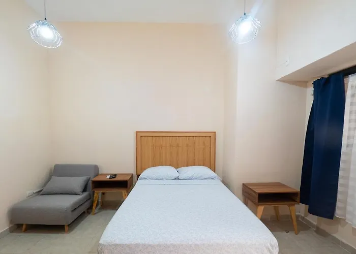Nido Colibri - Private Rooms And Hostel Dorms In Remate De Paseo Montejo