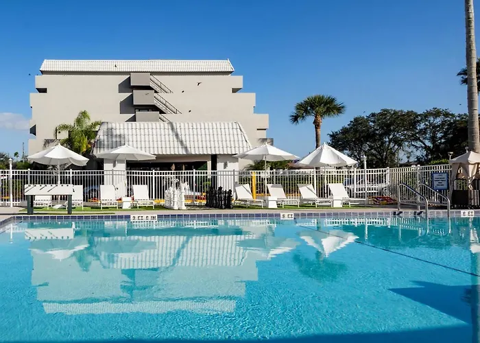 Palazzo Lakeside Hotel