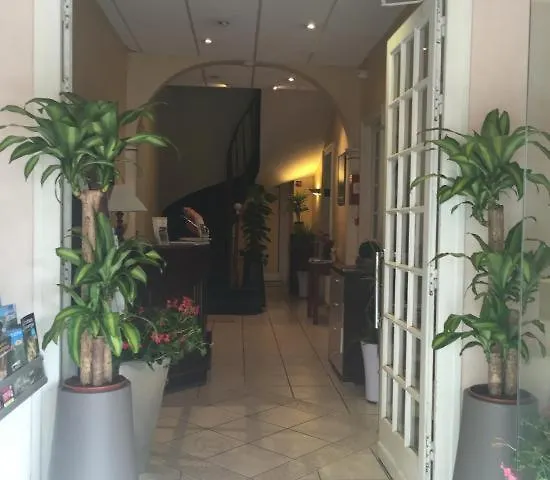 Hotel De Paris