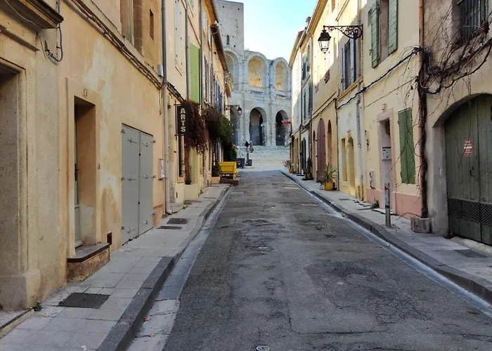 Arles Holiday - Le Refuge