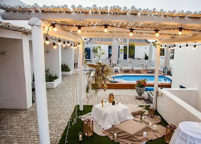 Paternoster Lodge
