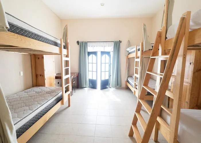 Nido Colibri - Private Rooms And Hostel Dorms In Remate De Paseo Montejo
