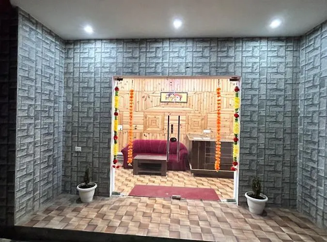 Hotel Himalayan Foxhole