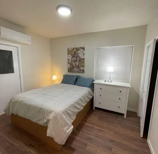 Brand New 2Br Cute Blue Led In North Fresno