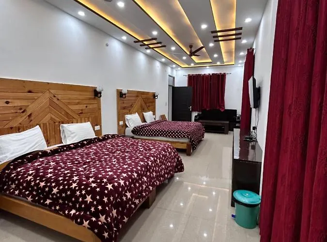Hotel Himalayan Foxhole