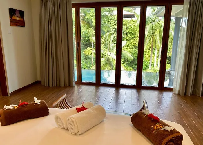 Anse Soleil Beachcomber Hotel&Self Catering