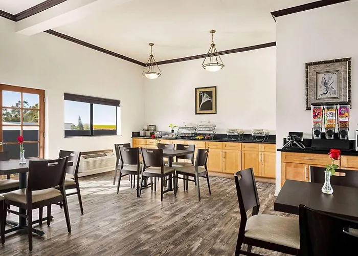 Baymont By Wyndham Monterey Park