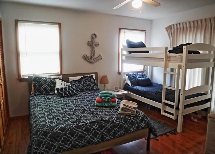 Lake Front Modern Beach House-Hatteras Island
