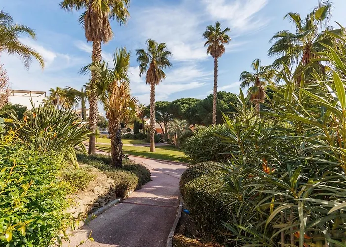 Appartement Avec Jardin, Clim & Piscine - Proche Plages Et Randos, Parking Prive - La Girelle